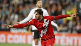 巴塞罗那3-0曼联：拉什福德受罚，亚马尔伤缺，巴萨强势巩固西甲领先